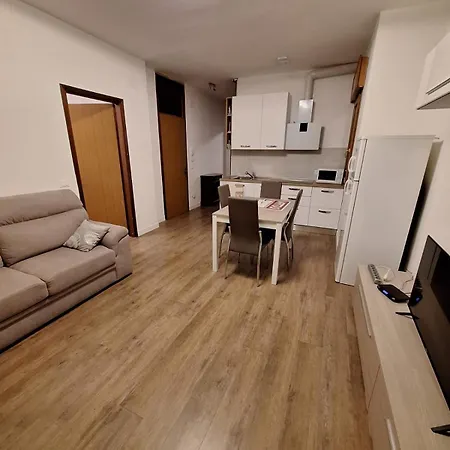 Le Marie קאורלה