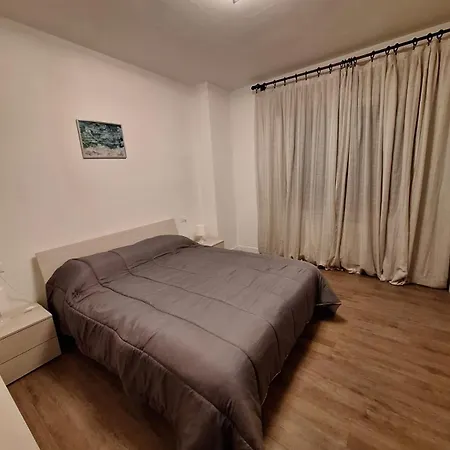 Le Marie דירה קאורלה